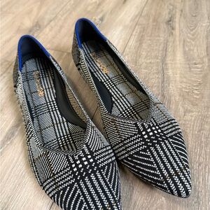 *Like New* Rothy's Black and White Plaid Ponte Flats size 10